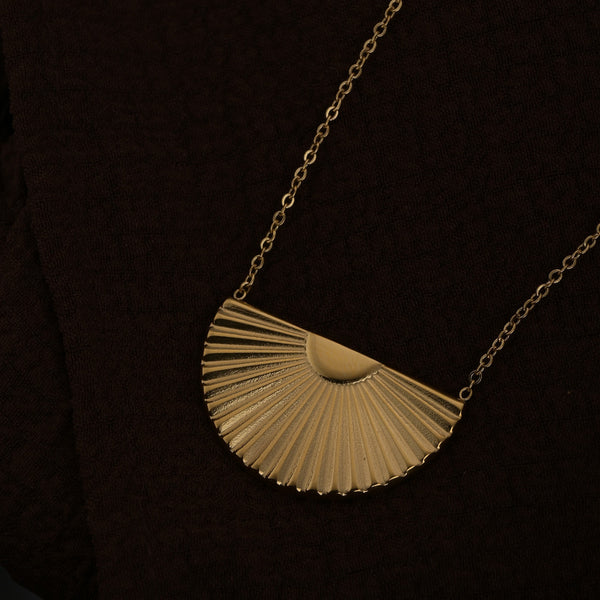 Gilded Shell Necklace