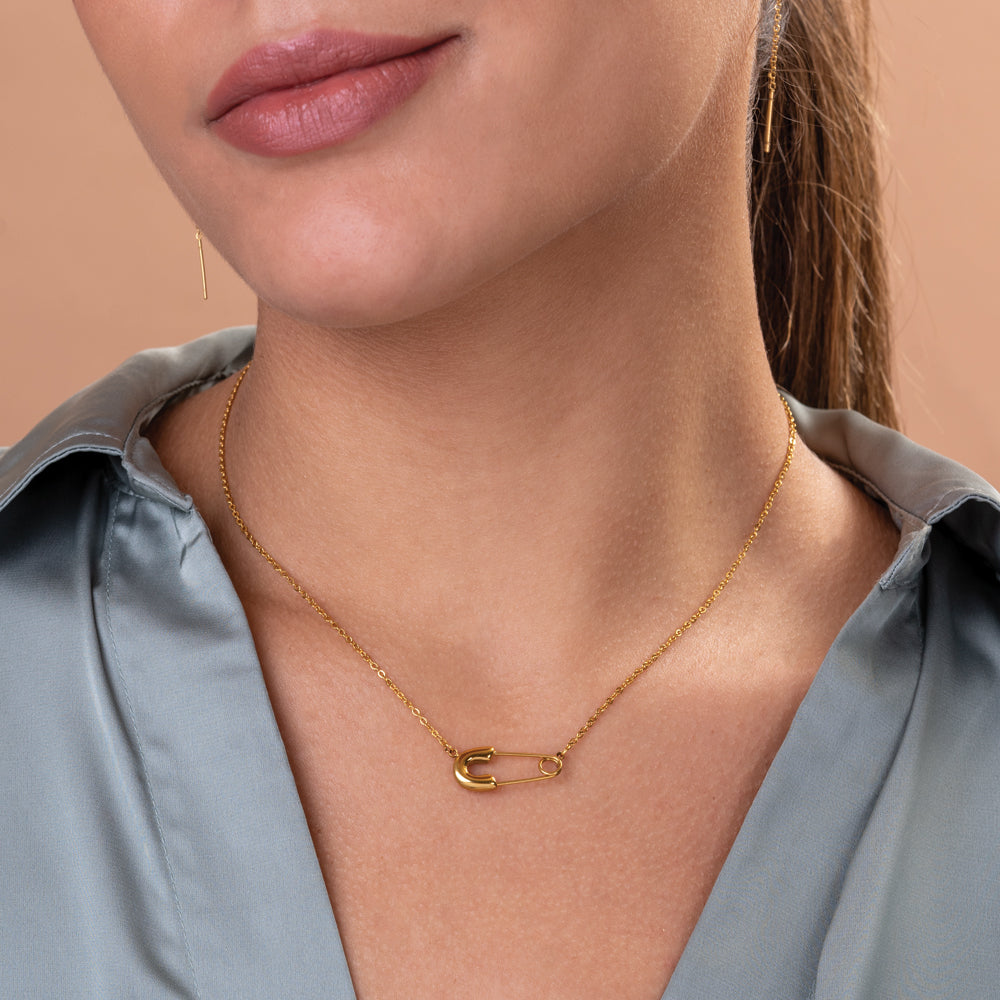 Safety pin necklace cartier clearance