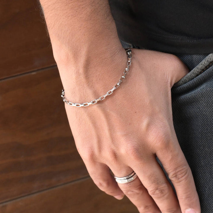 Sleek Silver Bracelet from Palmonas
