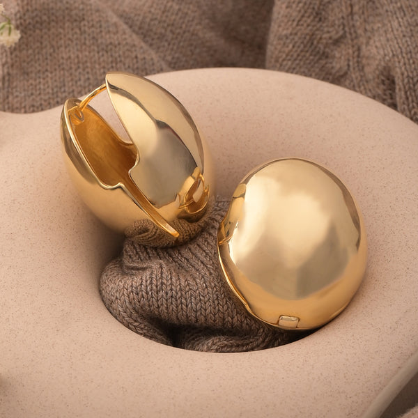Sea Shell Shaped Oval Stud Gold Earrings