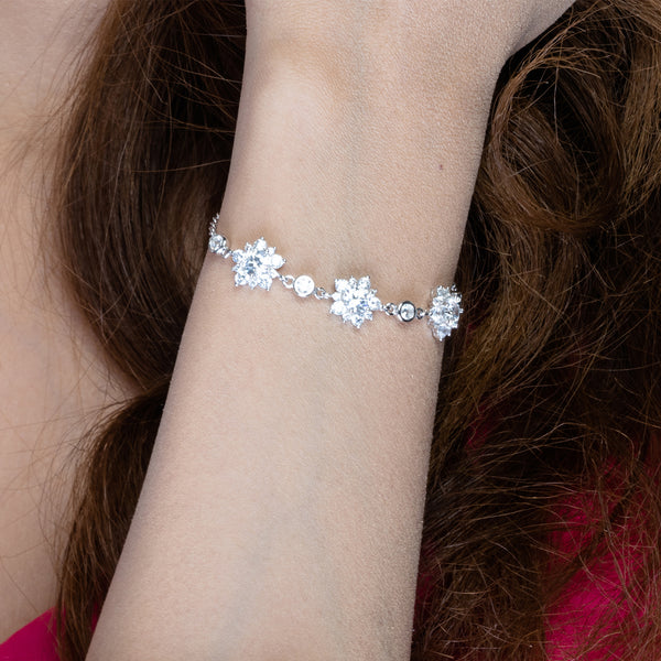 Star Sparkling Silver Chain Bracelet