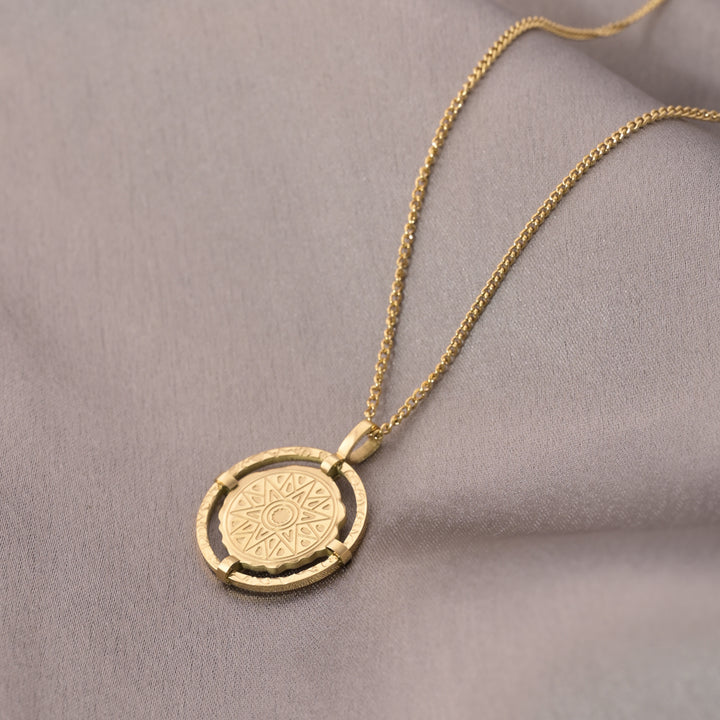 Shop Stamp Disc Necklace Palmonas-5