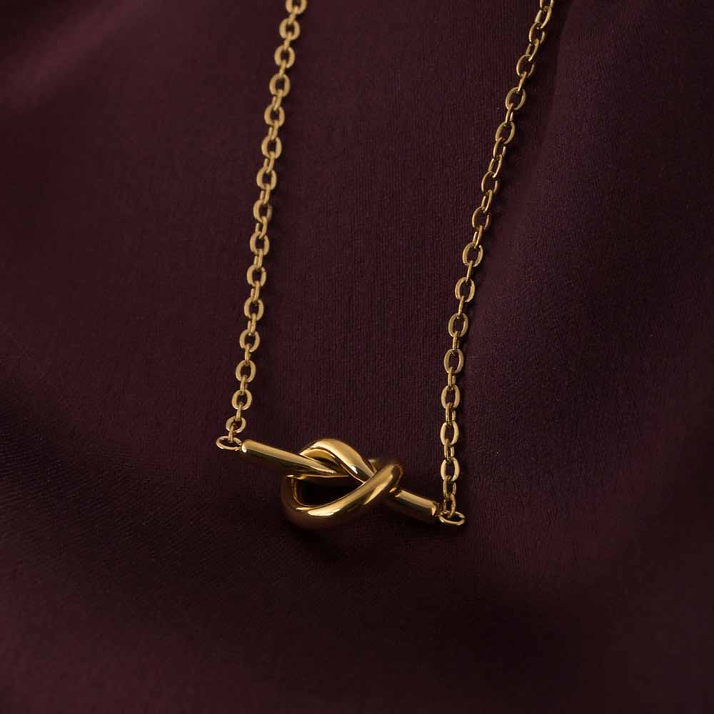 Infinity Knot Necklace – PALMONAS