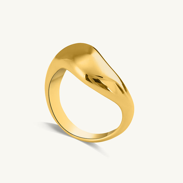 Magical Curve Gold Ring