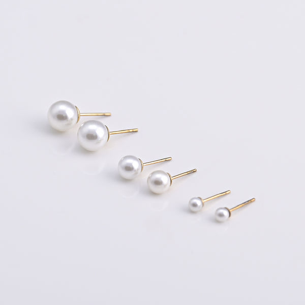 Enchanted Pearl Stud Earrings