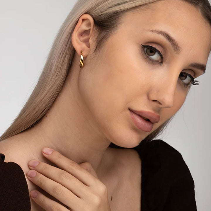Shop Wobbly Circle Hoop Earrings- 18k Gold Plated Palmonas-5
