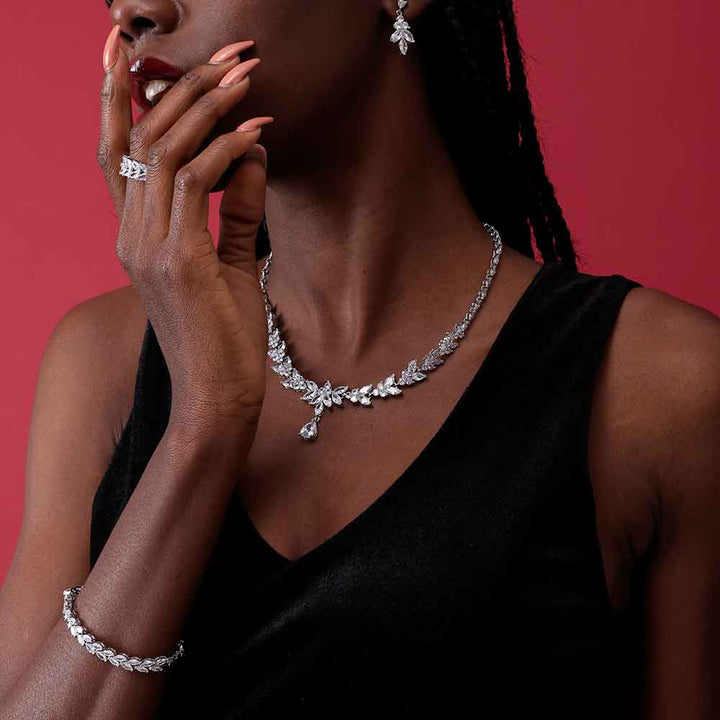 Shop Captivating Leaf Diamond necklace Palmonas-3